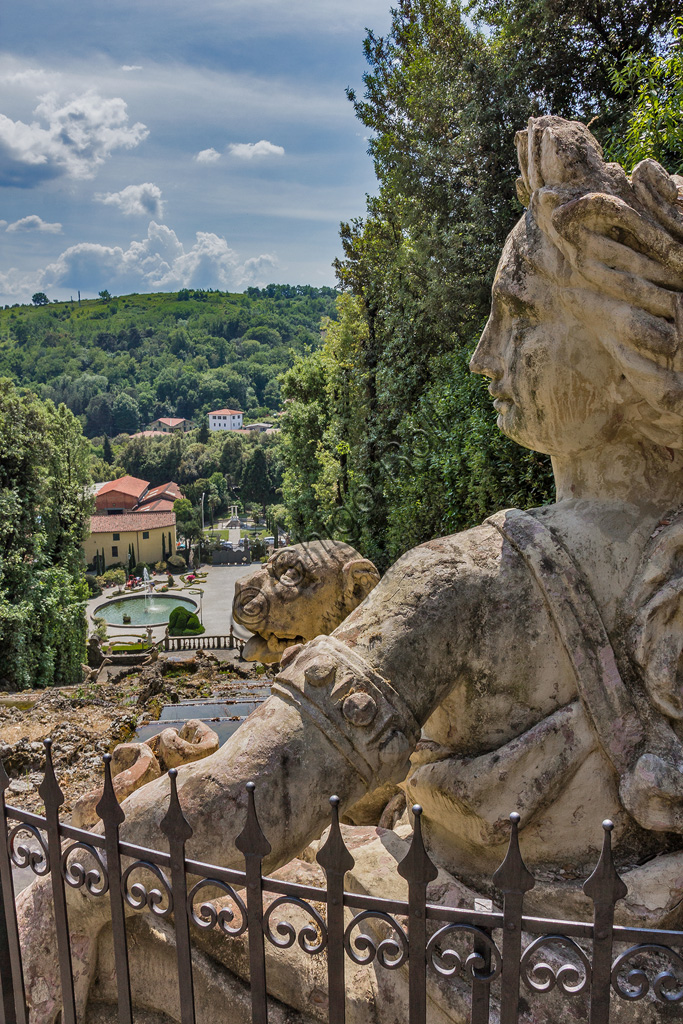 Collodi, Villa Garzoni, the old garden: detail of a statue.