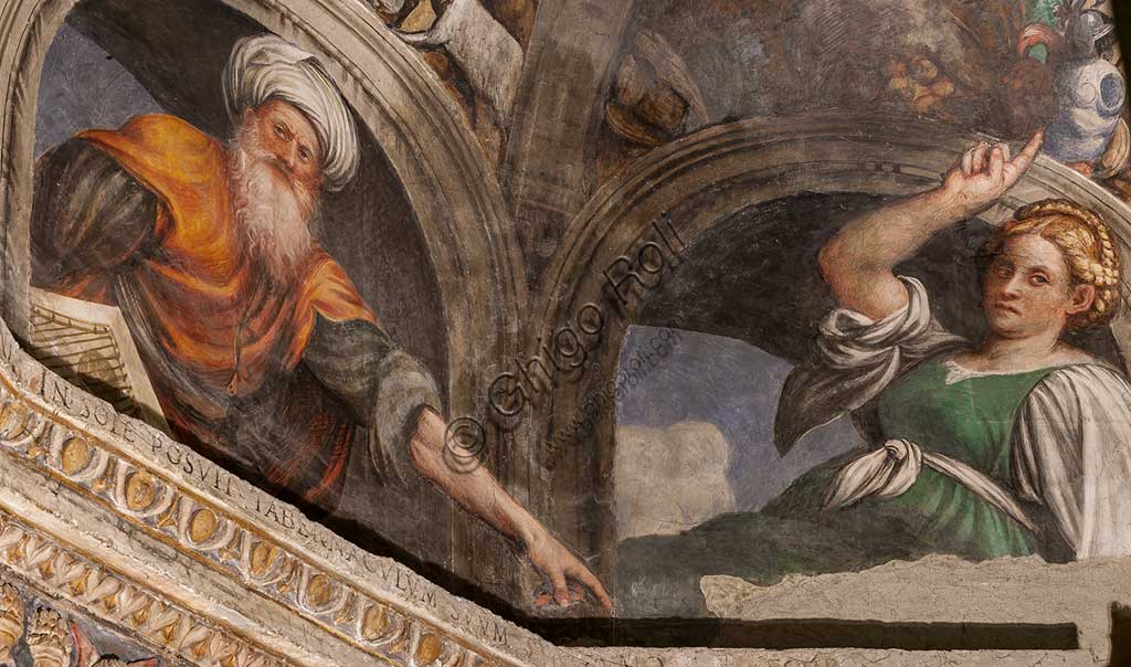 Cortemaggiore, Chiesa della SS. Annunziata (parte del convento dei Francescani), Cappella della Concezione: lunetta con Sibilla e Profeta, affreschi del Pordenone, (Giovanni Antonio de Sacchis),1529 circa.