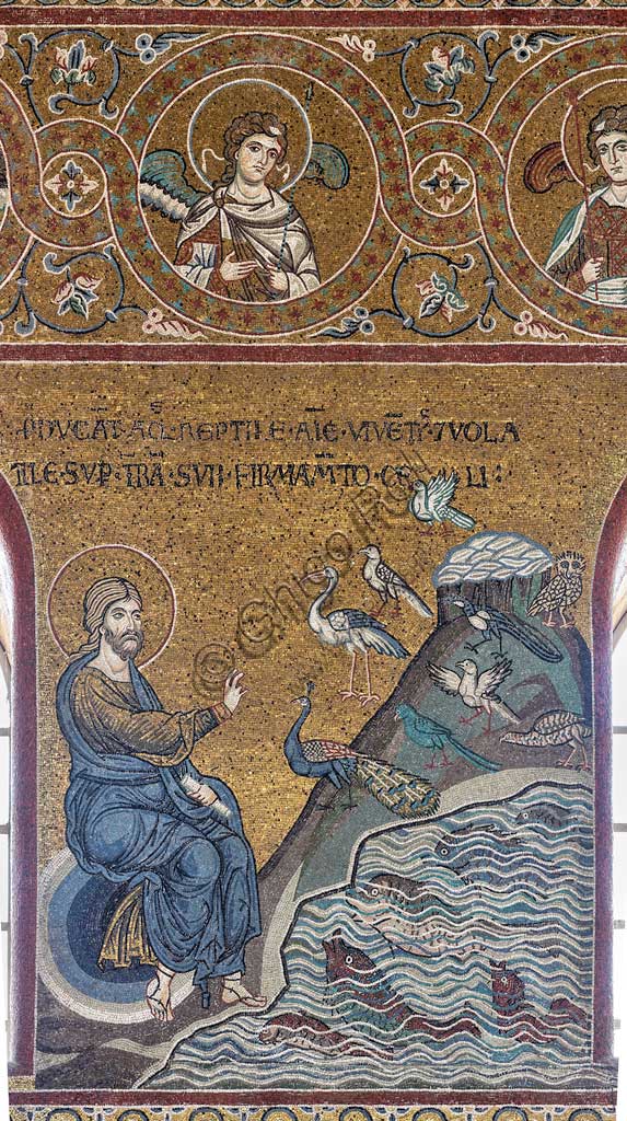 Monreale, Duomo: "Creazione dei pesci e degli uccelli", Ciclo del Vecchio Testamento - La Creazione, mosaico bizantino, XII - XIII sec.Iscrizione latina: "PRODUCANT AQUA REPTILE ANIMÆ VIVENTIS ET VOLATILE SUPER TERRAM SUB FIRMAMENTO CÆLI".