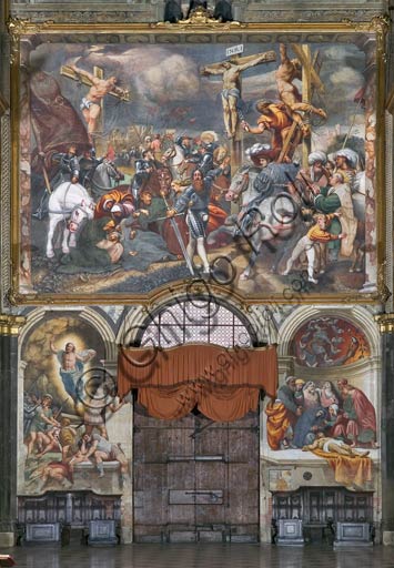 Duomo (S.Maria Assunta), interno, controfacciata: "Crocefissione", affresco del Pordenone (Giovanni Antonio de' Sacchis), 1521.