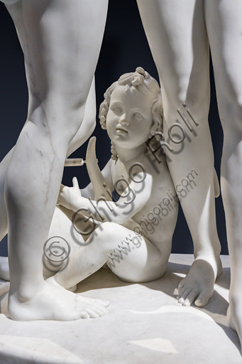"Le Grazie con Cupido", 1820-2, di Bertel Thorvaldsen (1770 - 1844), marmo di Carrara. Particolare di Cupido tra le gambe delle Grazie.