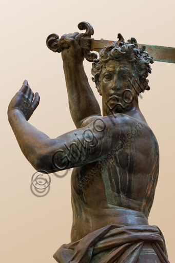 Firenze, Museo dell'Opera del Duomo (Santa Maria del Fiore): Gruppo bronzeo   "Decollazione del Battista" di Vincenzo Danti (1569-1570); proveniente dal Battistero, lato Sud. Particolare.