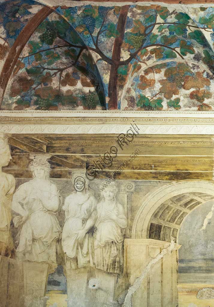 Voghiera, Delizia di Belriguardo, una delle 19 prestigiose residenze, (chiamate delizie) degli Este, Sala delle Vigne: particolare del ciclo di affreschi ,  opera di Girolamo da Carpi, con aiuti di Dosso Dossi e Benvenuto Tisi da Garofalo, 1537. I soggetti delle decorazioni sono tralci di vite, grappoli d'uva e cariatidi.