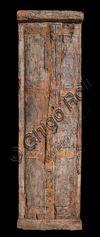 Museo Civico Archeologico di Bologna: sarcofago a cassa a nome di Ibi. Particolare del coperchio superiore.Medio Regno: XII-XIII dinastia (1938-1640 a.C.); Inv. MCA-EGI-EG_1959. 