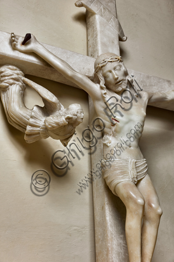 Genova, Duomo (Cattedrale di S. Lorenzo), Interno, Battistero (già Chiesa di San Giovanni il Vecchio): Crocefissione processionale in marmo bianco, di scultore ignoto.Particolare del Cristo.