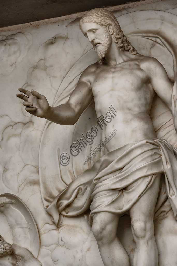 Chiesa di Santa Croce, Mausoleo di S. Pio V: un altorilievo in marmo bianco con Resurrezione e Pio V in preghiera. Su disegno di Giovanni Antonio Buzzi (1568-1571). Particolare del Cristo Risorto.