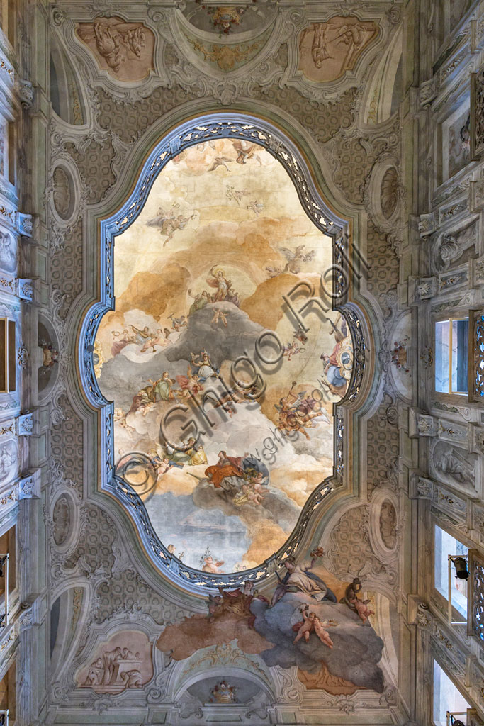 Brescia, Teatro Grande: the Entrance Hall or Foyer. The room is perhaps one of the most admirable examples of 18th-century architectural splendor applied to a theatre. The ornamental decoration was entrusted to the Venetian painters Francesco Battaglioli and Francesco Zugno. Detail of the ceiling.