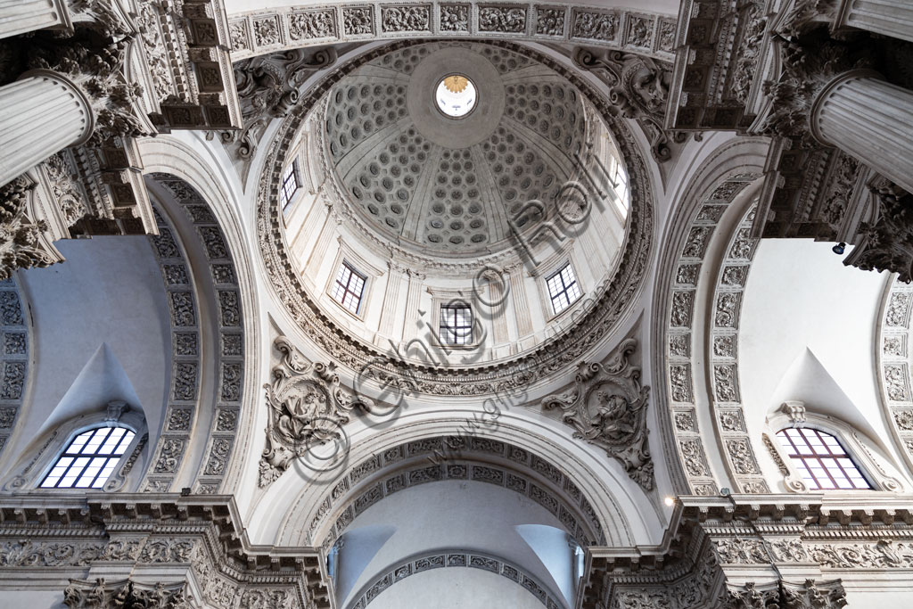 Brescia, the Duomo Nuovo  (the New Cathedral) , in late Baroque style with the facade of Botticino marble: detail of the dome in the interior. The dome was built in 1823 by Rodolfo Vantini on a project by the neoclassical architect Luigi Cagnola.