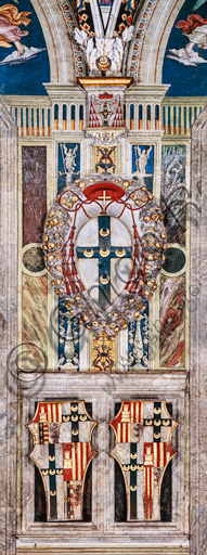 The Piccolomini Library, north west wall: detail of the central fascia with the arms of Cardinal Todeschini Piccolomini and two Piccolomini coats quartered with the arms of Aragon. In the Library you can see the ten stories about Aeneas Sylvius Piccolomini, future Pope Pius II, (1503 - 1508), frescoes  by Bernardino di Betto, known as Pinturicchio.