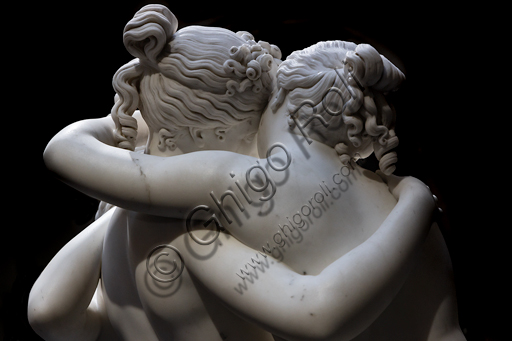 "Le tre Grazie", 1812-17, di Antonio Canova (1757 - 1822), marmo. Particolare dell'abbraccio.