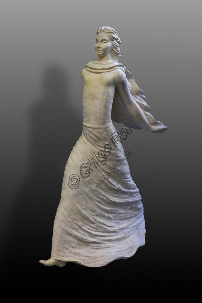 Deruta, Museo Regionale della Ceramica: Statuina di donna, di Ruffo Giuntini, XX secolo.