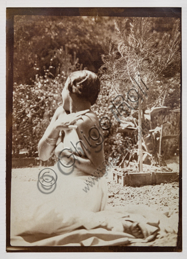 “ Lady in White”, bromide silver gelatine by Marcello Dudovich,  1920-30.