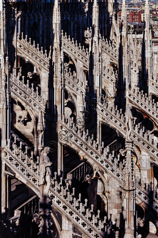 Duomo: guglie esterne della navata nord, lato nord.