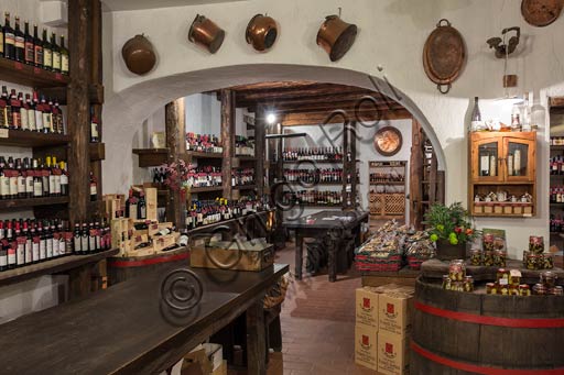  Wineshop "La corte del vino": bottles of  Valtellina wine.