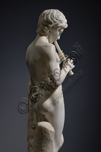 "Fauno in atto di suonare la tibia", 1859, di Pietro Tenerani (1789-1869), marmo di Carrara. 