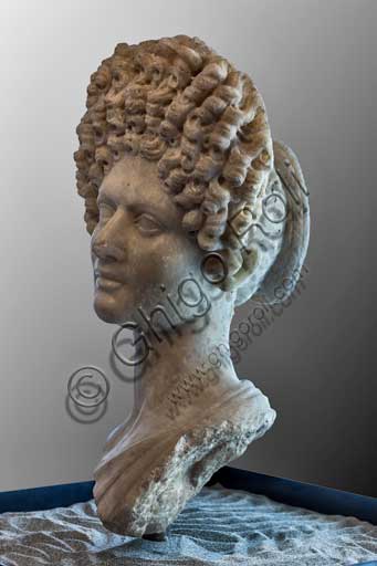   Fiesole, Archaeological Museum: portrait of unknown woman, characterised by a rich hairdo, and traditionally identified as Vibia Sabina (Trajan age, II century a.C.).