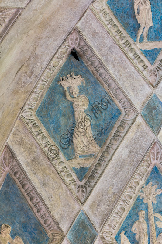  Mantua, Palazzo Te (Gonzaga's summer residence), Camera del Sole e della Luna (Chamber of the Sun and the Moon), the vault:  detail with plaster figure inside a lozenge.