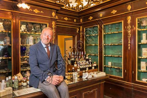   Florence, Officina Profumo - Farmaceutica di Santa Maria Novella: the holder Eugenio Alphandery.