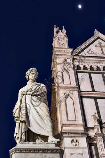 Firenze, Piazza Santa Croce: Monumento a Dante Alighieri, di Enrico Pazzi.