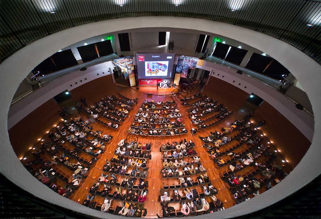 Forum Monzani, centro di formazione e cultura.