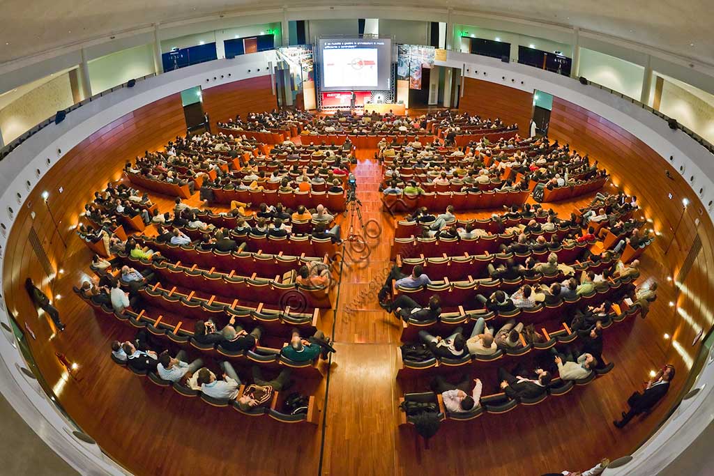 Forum Monzani, centro di formazione e cultura.