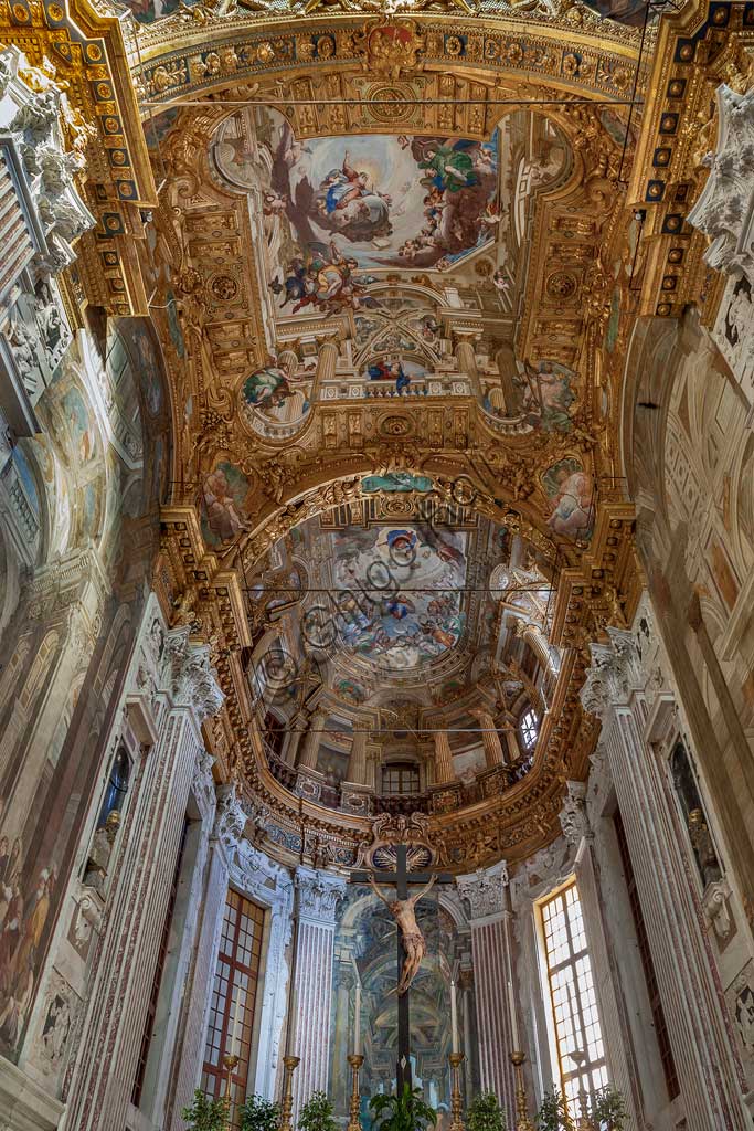 Genoa, Basilica of SS. Annunziata del Vastato, apse: the choir apse basin with illusionistic architecture. Scenes of the Life of Mary the Virgin (Annunciation, Assumption). Frescoes by Giulio Benso, 1637-38.