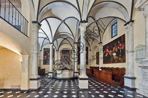 Genoa, Duomo (St. Lawrence Cathedral),  Baptistery (formerly Church of St. John the Old): view of the interior.