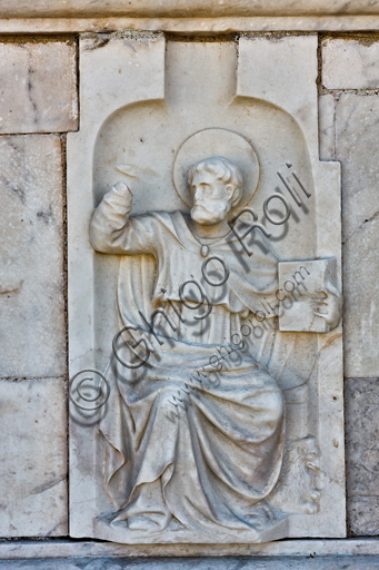 , Genoa, Duomo (St. Lawrence Cathedral), dome, tambour: “St. Mark”, figurative panel (XVI century).