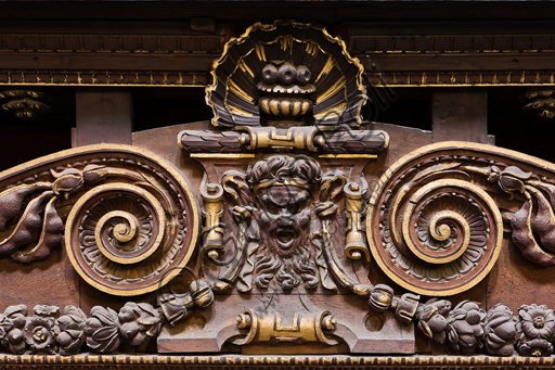 Genoa, Duomo (St. Lawrence Cathedral), inside, Cybo chapel (northern arm of the transept), pipe organ by Gaspare Forlani: wooden decorations.