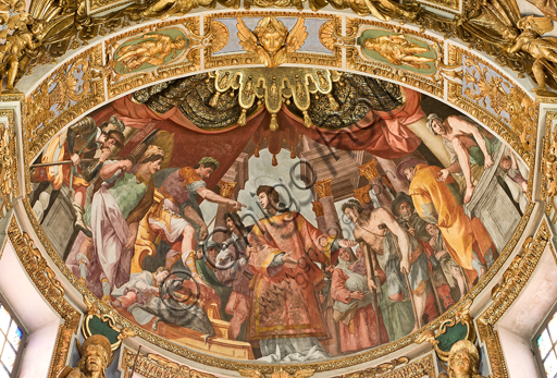 Genova, Duomo (Cattedrale di S. Lorenzo), interno, catino absidale del presbiterio:"S. Lorenzo addita i poveri e gli ammalati come il verso tesoro della Chiesa", 1622-4, affresco di Lazzaro Tavarone.