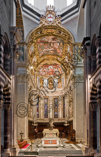 Genova, Duomo (Cattedrale di S. Lorenzo), interno: veduta del presbiterio.