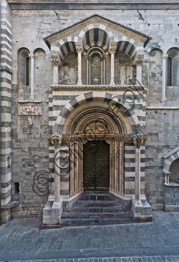 , Genoa, Duomo (St. Lawrence Cathedral), South side: the doorway of St. Gotthard (1155 - 1160).