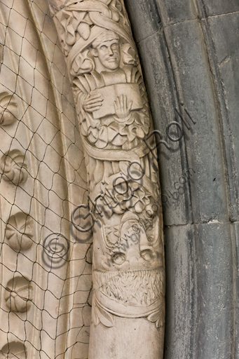 , Genoa, Duomo (St. Lawrence Cathedral), South side, the doorway of St. Gotthard (1155 - 1160), the lunette, internal fascia : “Prophet”, by “First Master” and “First Helper” of the doorway of St. Gotthard.