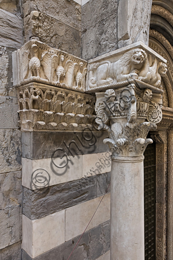 , Genoa, Duomo (St. Lawrence Cathedral), South side, the doorway of St. Gotthard (1155 - 1160), Prothyrum, left capital, dosseret: aerie of eagles and bicorporate dragons with serpentine tails, by Pisan - Lucchese workshop, “second master” and “second helper” of the doorway of St. Gotthard.