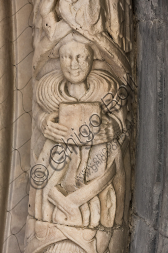 , Genoa, Duomo (St. Lawrence Cathedral), South side, the doorway of St. Gotthard (1155 - 1160), the lunette, internal fascia : “Prophet”, by “First Master” and “First Helper” of the doorway of St. Gotthard.