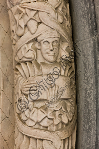 , Genoa, Duomo (St. Lawrence Cathedral), South side, the doorway of St. Gotthard (1155 - 1160), the lunette, internal fascia : “Prophet”, by “First Master” and “First Helper” of the doorway of St. Gotthard.