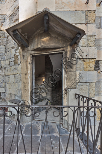 , Genoa, Duomo (St. Lawrence Cathedral): doorway onto the roof from the stairs leading to the loggia of Giovanni di Gandria.