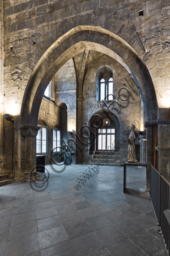 , Genoa, Duomo (St. Lawrence Cathedral):  the tribune from the south.