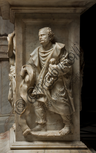 Genoa, Duomo (St. Lawrence Cathedral), Chapel of St. John the Baptist, canopy of the altar: pillar with the figure of a Prophet, marble sculpture by Guglielmo Della Porta, 1531-1537.