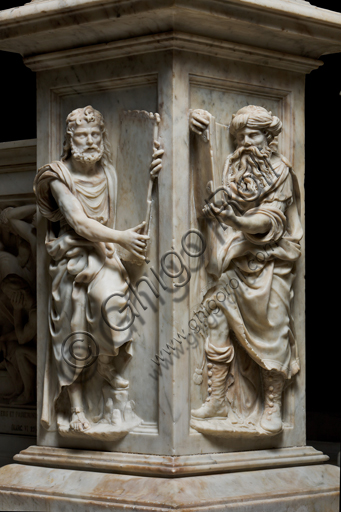 Genoa, Duomo (St. Lawrence Cathedral), Chapel of St. John the Baptist, canopy of the altar: pillar with figures of Prophets (on the right, Moses), marble sculpture by Guglielmo Della Porta, 1531-1537.