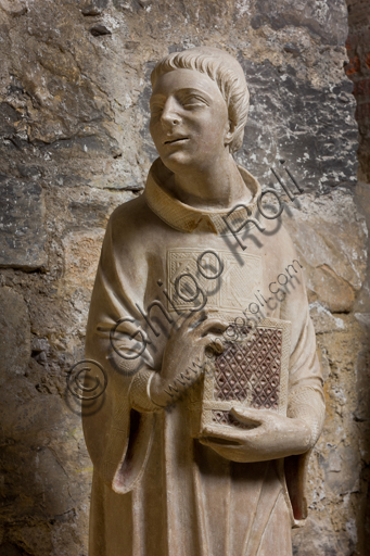 , Genova, the Diocesan Museum: the funeral monument of Cardinal Luca Fieschi, by the worskhop of Giovanni di Balduccio from Pisa, about 1336.Detail.