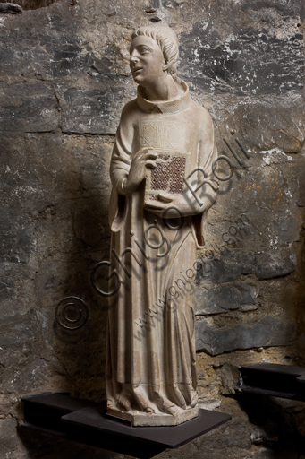 Genova, Museo Diocesano: monumento funerario del cardinale Luca Fieschi. È opera di della scuola di Giovanni di Balduccio da Pisa, 1336 circa.Particolare.