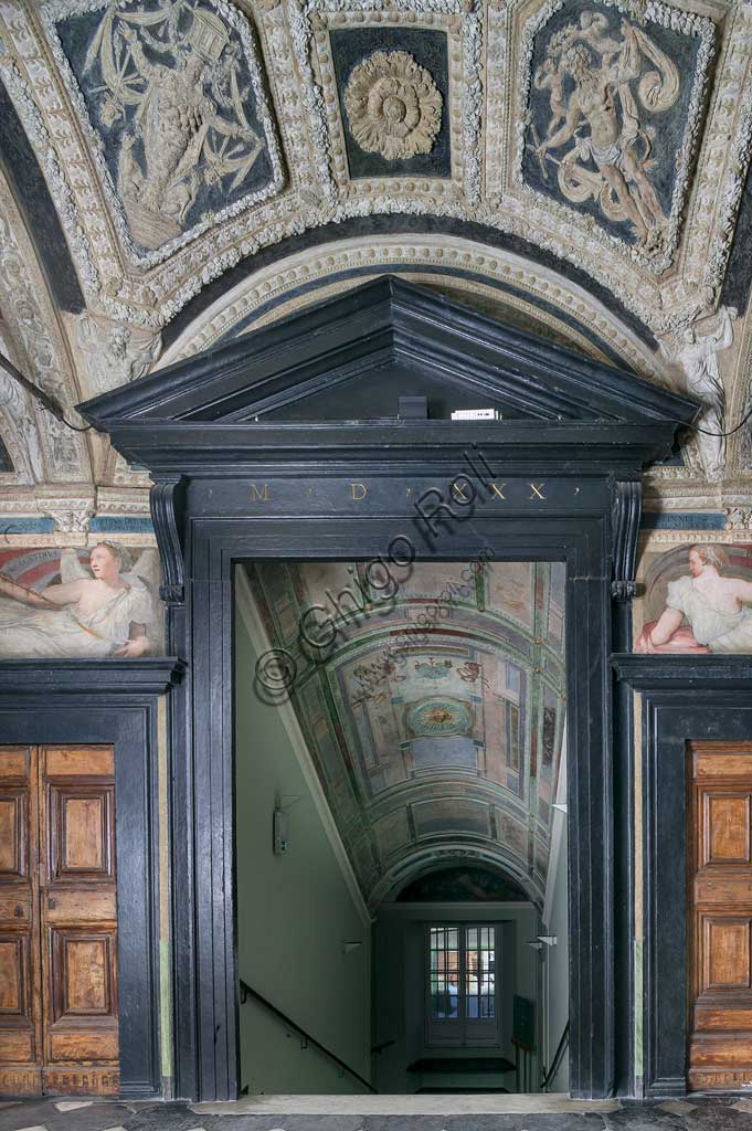 Genoa, Villa del Principe (Palazzo di Andrea Doria), the Loggia of the Heroes: Andrea Doria's ancestors . Frescoes by Perin del Vaga (Pietro Bonaccorsi), 1530 - 1533.