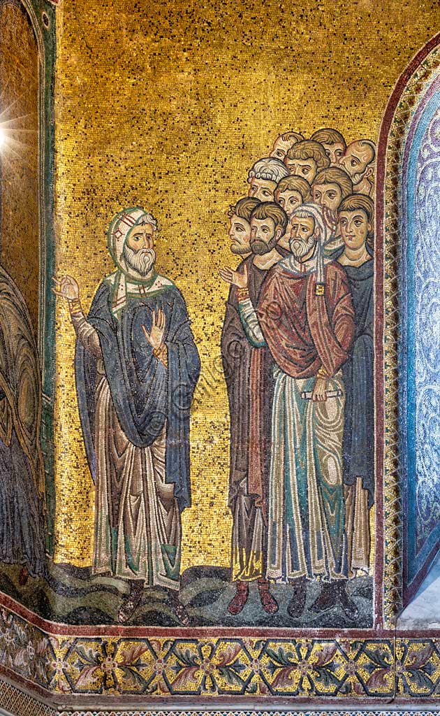 Monreale, Duomo: "Gesù  guarisce la donna curva dalla sua gobba", mosaico bizantino, Episodi della vita di Cristo, XII - XIII sec. Particolare di astanti nel primo riquadro della navata settenttrionale.