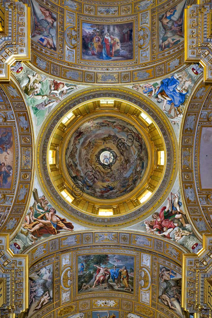 Basilica di S. Andrea della Valle: copertura della crociera del transetto con pennacchi e cupola. Nei pennacchi, affreschi dei  quattro evangelisti,  del Domenichino (Domenico Zampieri), 1622 - 28. Nella volta della cupola, "Gloria del Paradiso",  affresco di Giovanni Lanfranco, 1625 - 28.