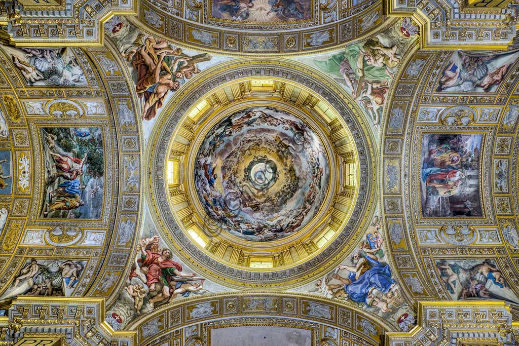 Basilica di S. Andrea della Valle: copertura della crociera del transetto con pennacchi e cupola. Nei pennacchi, affreschi dei  quattro evangelisti,  del Domenichino (Domenico Zampieri), 1622 - 28. Nella volta della cupola, "Gloria del Paradiso",  affresco di Giovanni Lanfranco, 1625 - 28.