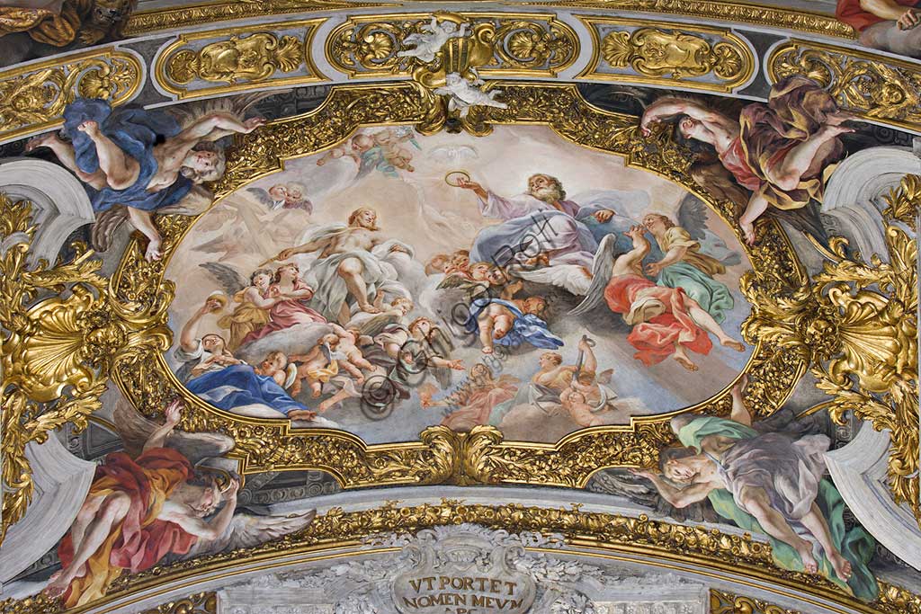 Chiesa del Gesù, interno: la volta della cappella di S. Francesco Savero  con "Gloria di S. Francesco Saverio", affresco di Giovanni Andrea Carlone.