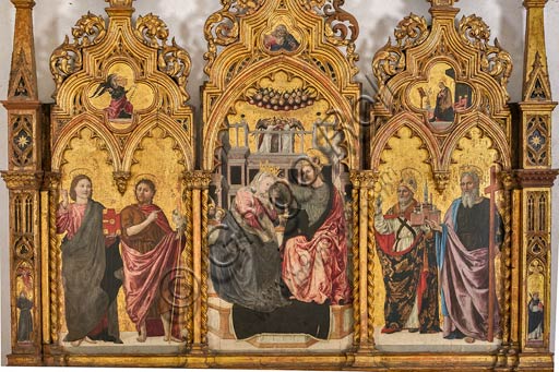  Modena, Galleria Estense: Polyptych on golden background "Coronation of the virgin and Saints", tempera panel painting, cm. 288 x 220 , by Agnolo e Bartolomeo degli Erri.