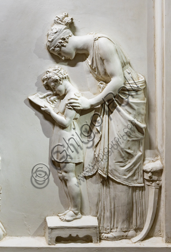  "Teaching to Ignorant", 1795,  by Antonio Canova (1757 - 1822), plaster. Detail.