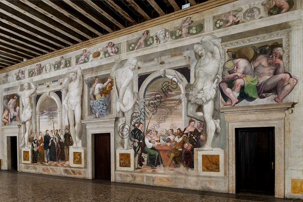 Caldogno, Villa Caldogno, salone: a sinistra, "Invito alla Danza"; a destra, "Gioco di Carte". Affreschi di Giovanni Antonio Fasolo, ca. 1570.
